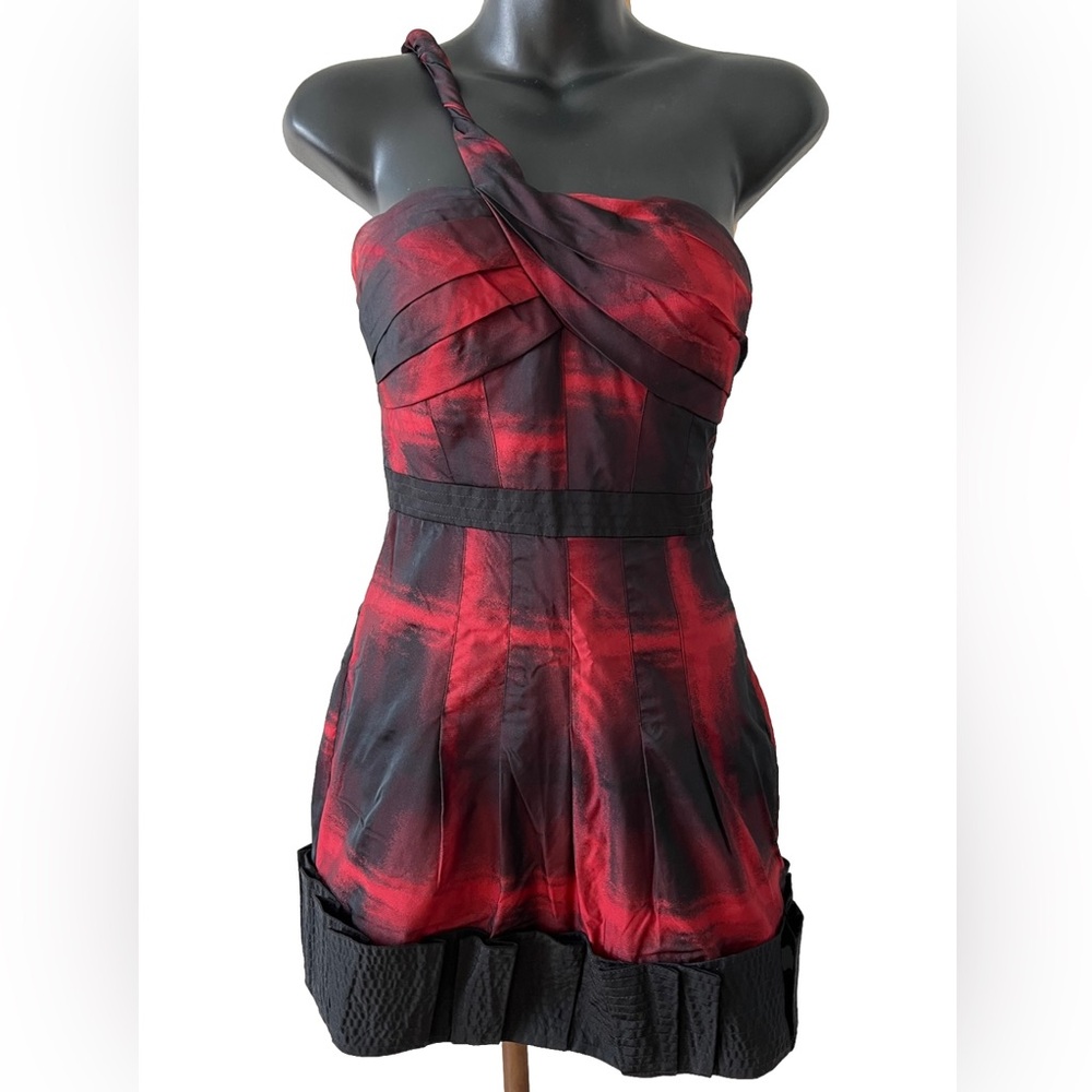 BCBG Maxazria Red and Black Cocktail Dress Sz 0